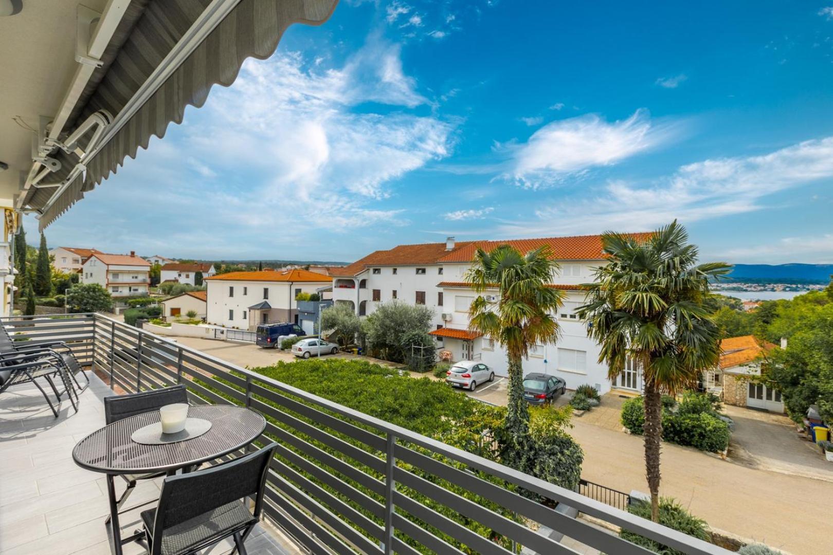 Apartments Pivas Malinska Kültér fotó